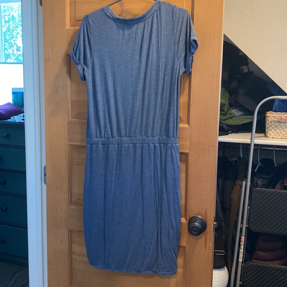 32 degree Cool blue T shirt dress, medium - Picture 3 of 5
